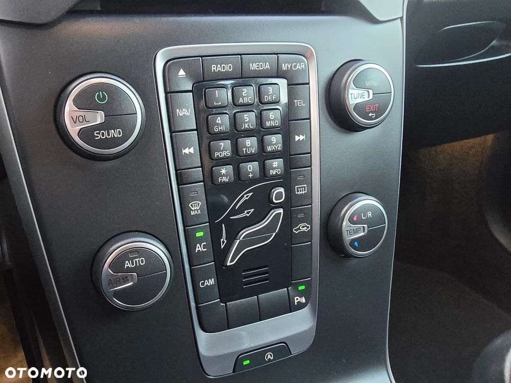 Volvo V40 T3 - 33