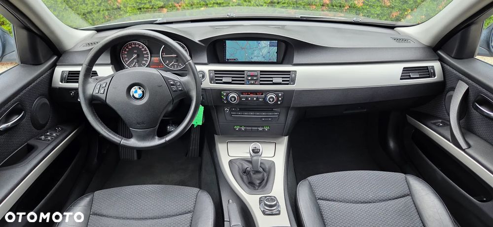 BMW Seria 3 320d - 16