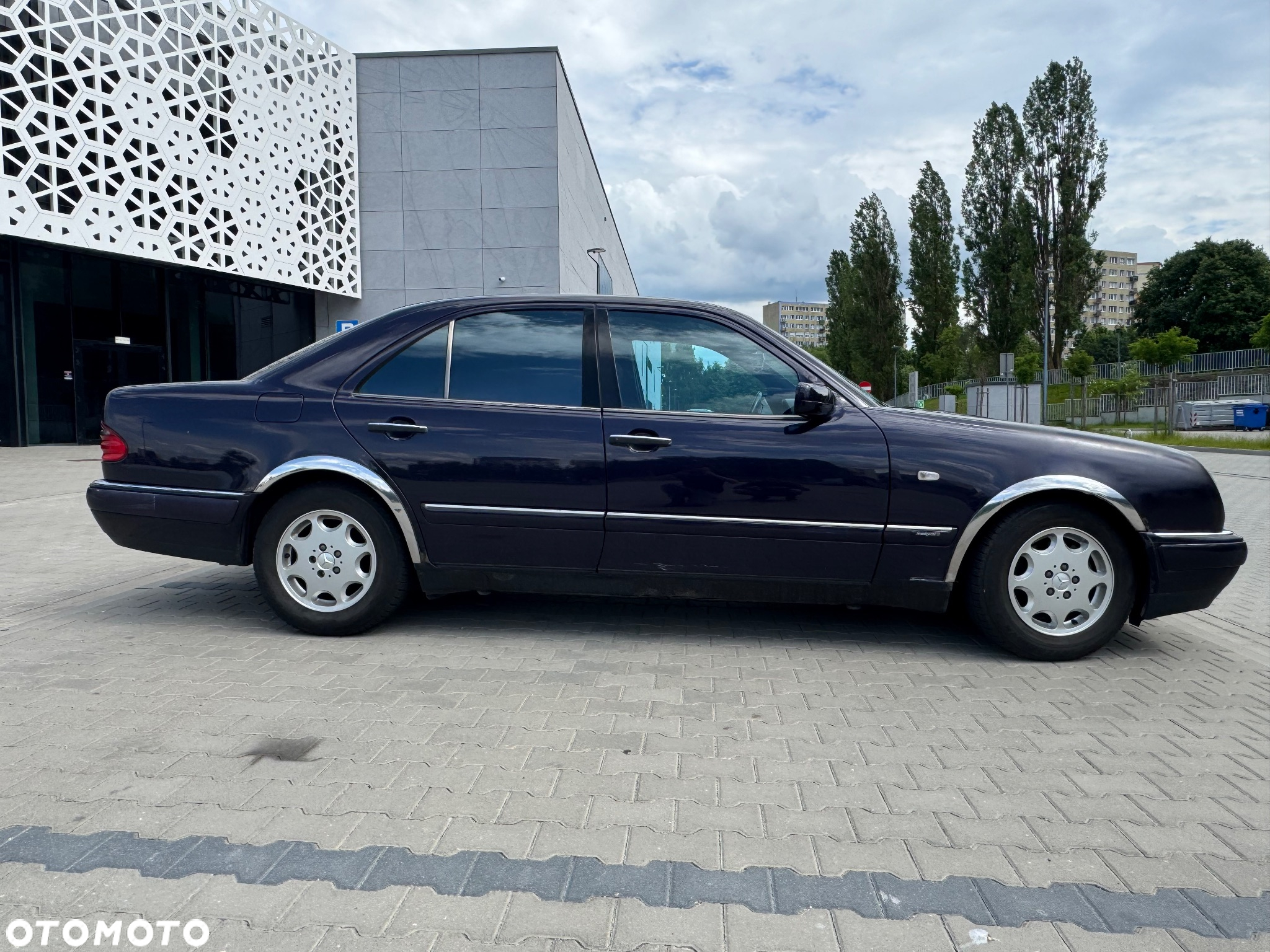 Mercedes-Benz Klasa E 200 Avantgarde - 22