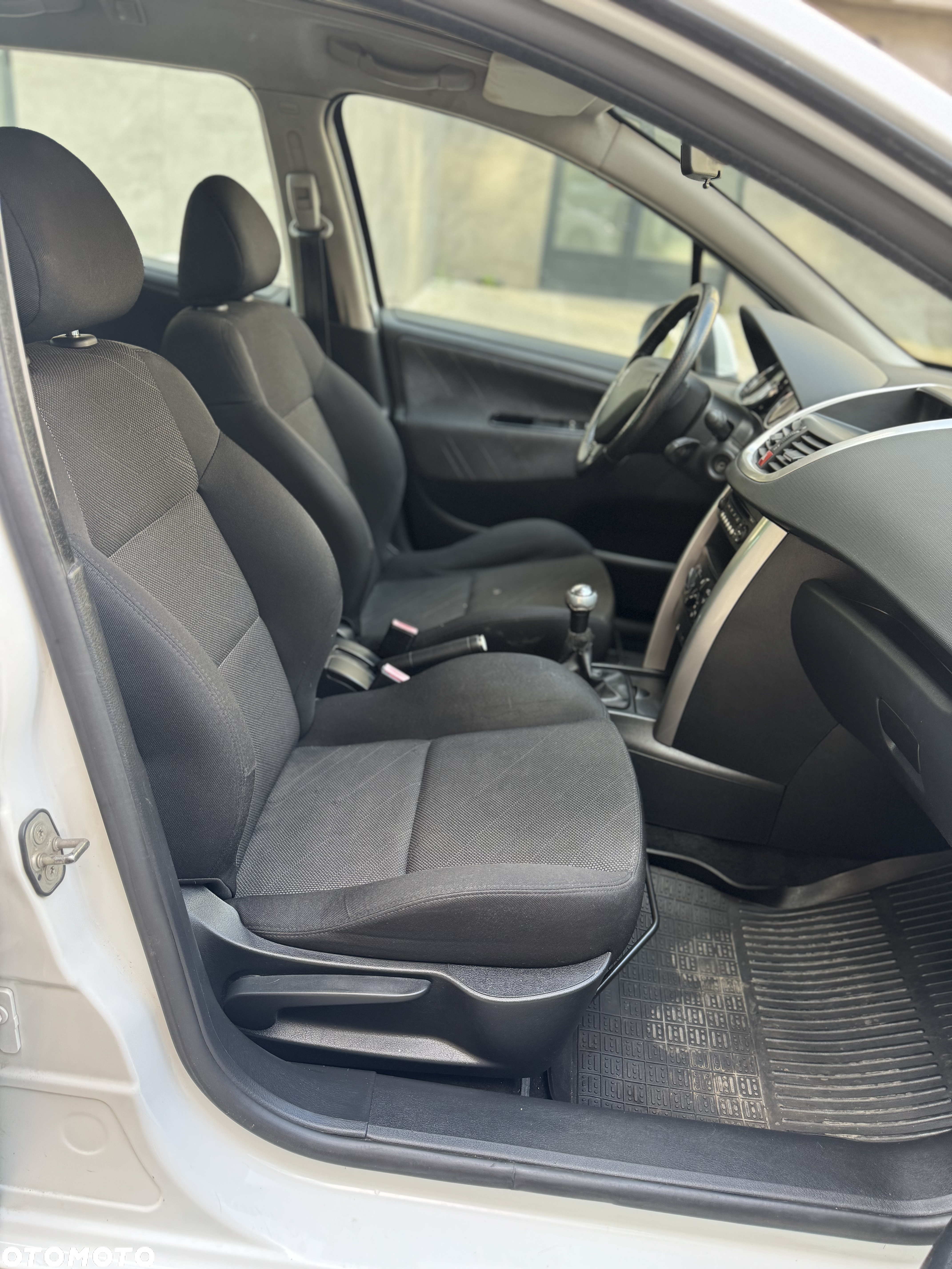 Peugeot 207 SW 120 VTi Premium - 11