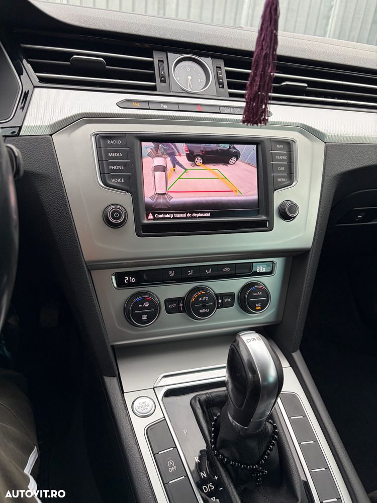 Volkswagen Passat - 9