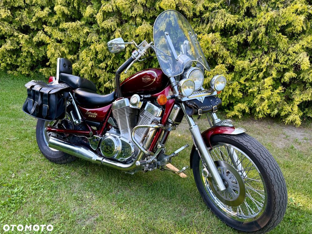 Suzuki Intruder - 2