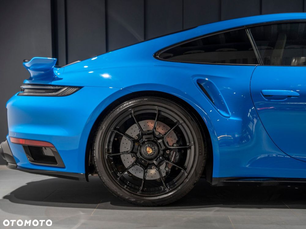 Porsche 911 Turbo S - 10