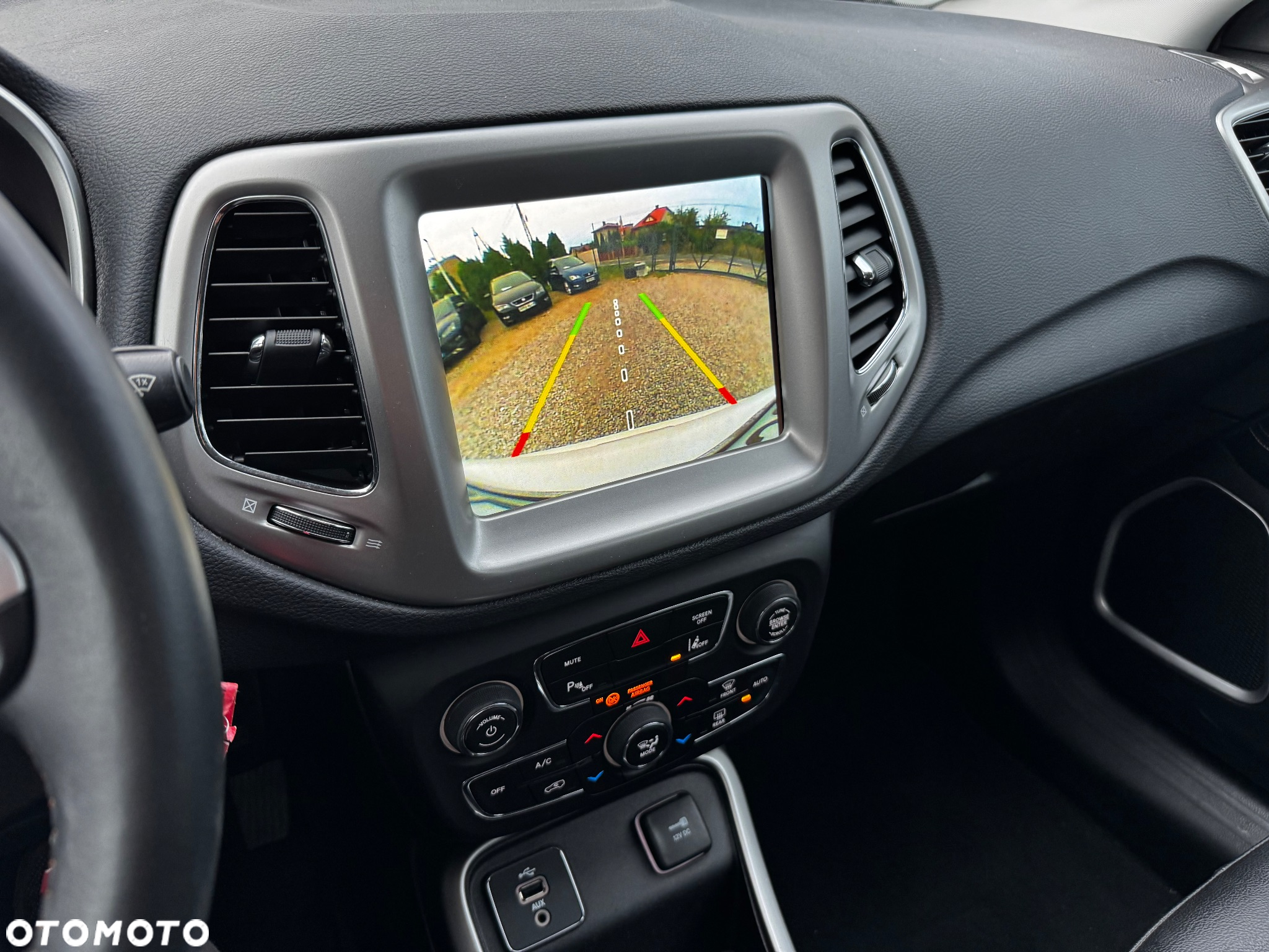 Jeep Compass 1.4 MultiAir Longitude - 28