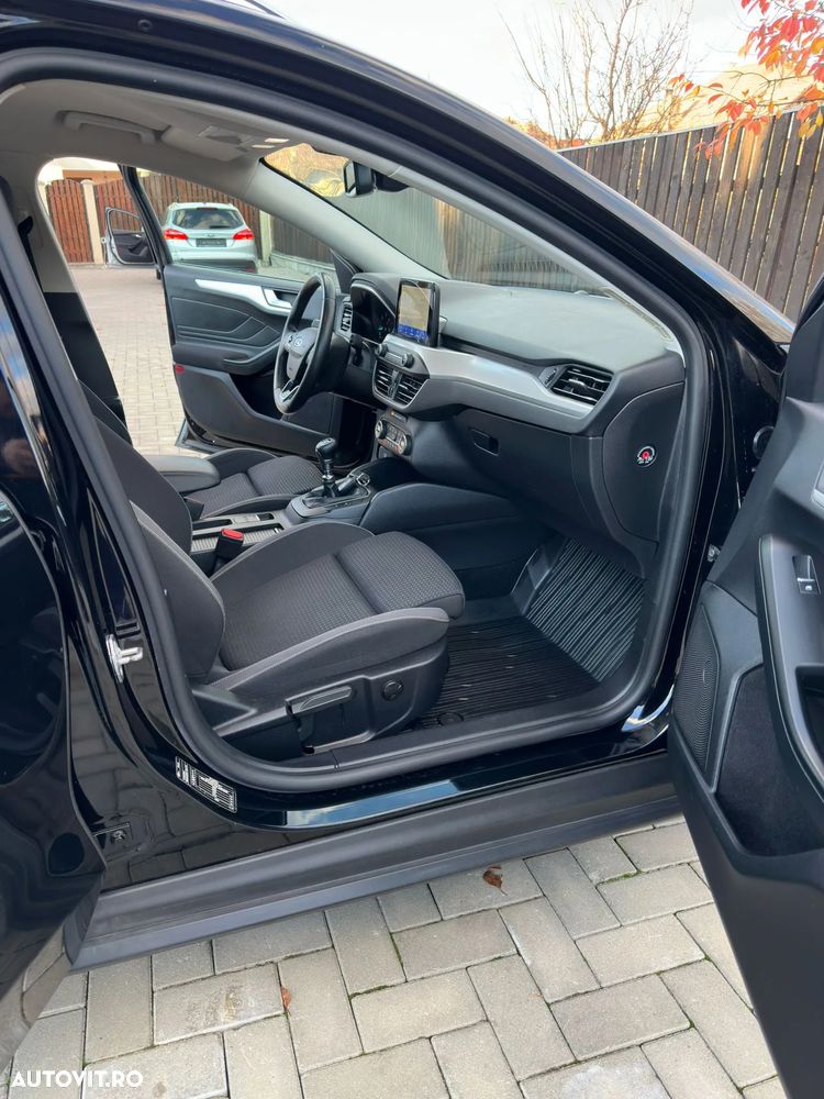 Ford Focus 1.5 EcoBlue Start-Stopp-System TITANIUM - 16