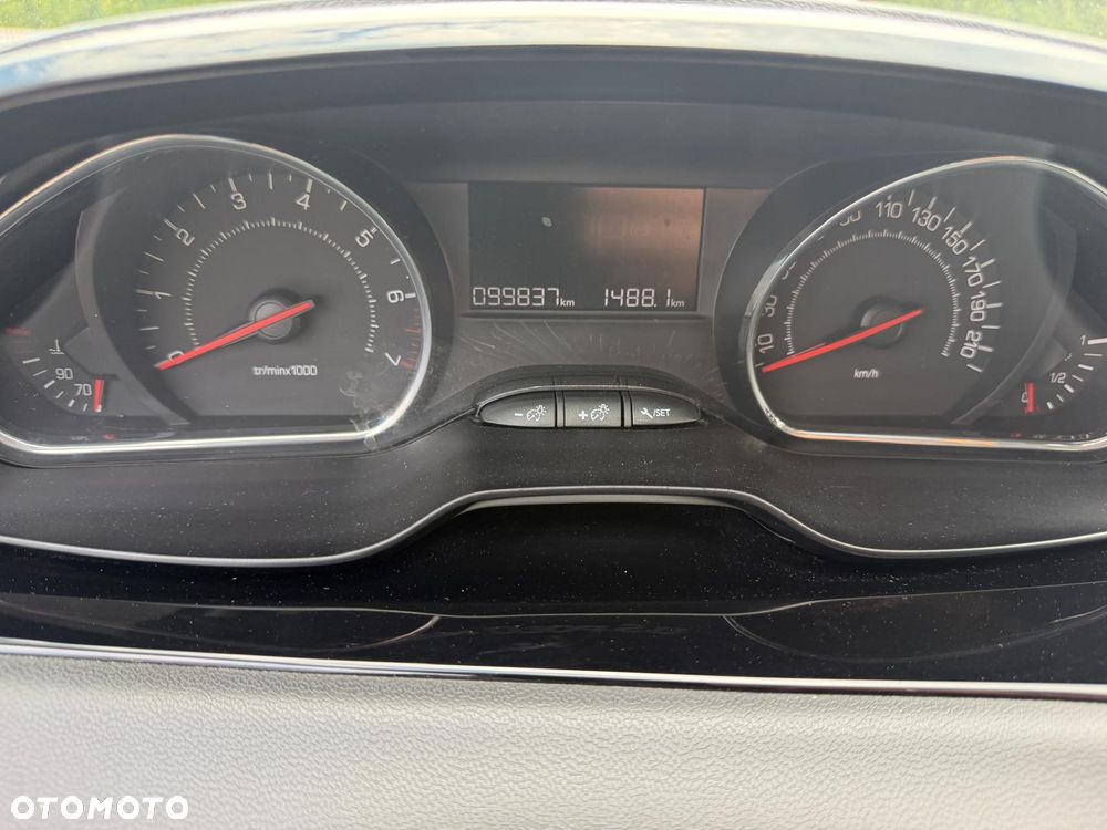 Peugeot 208 1.2 PureTech Active - 22