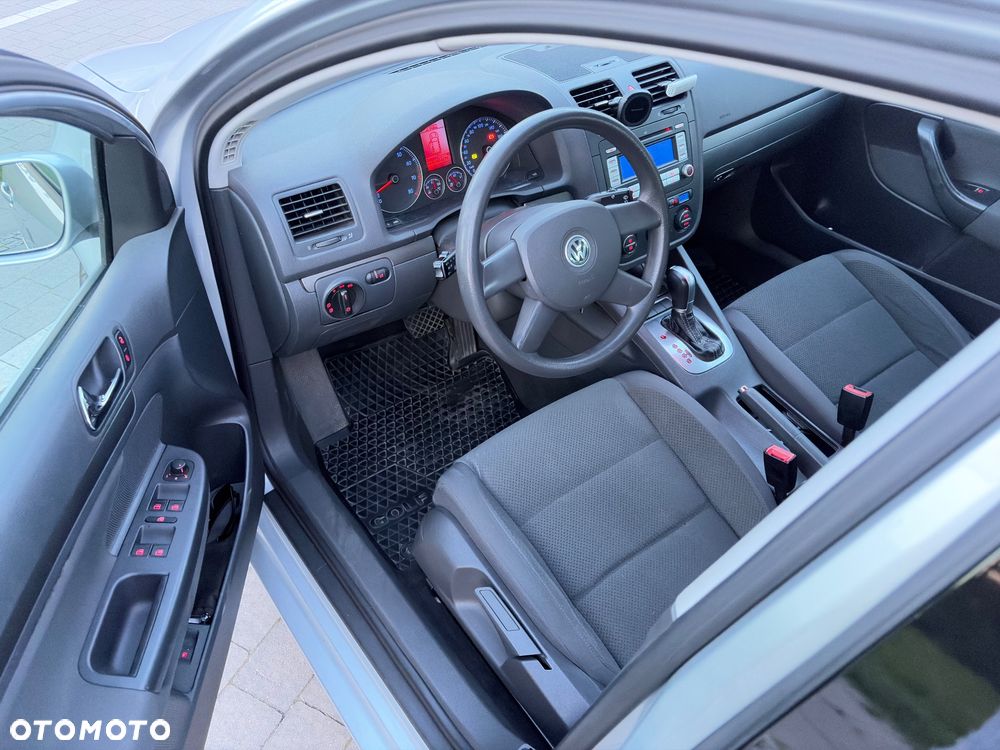 Volkswagen Golf 1.6 Comfortline Tiptr - 12