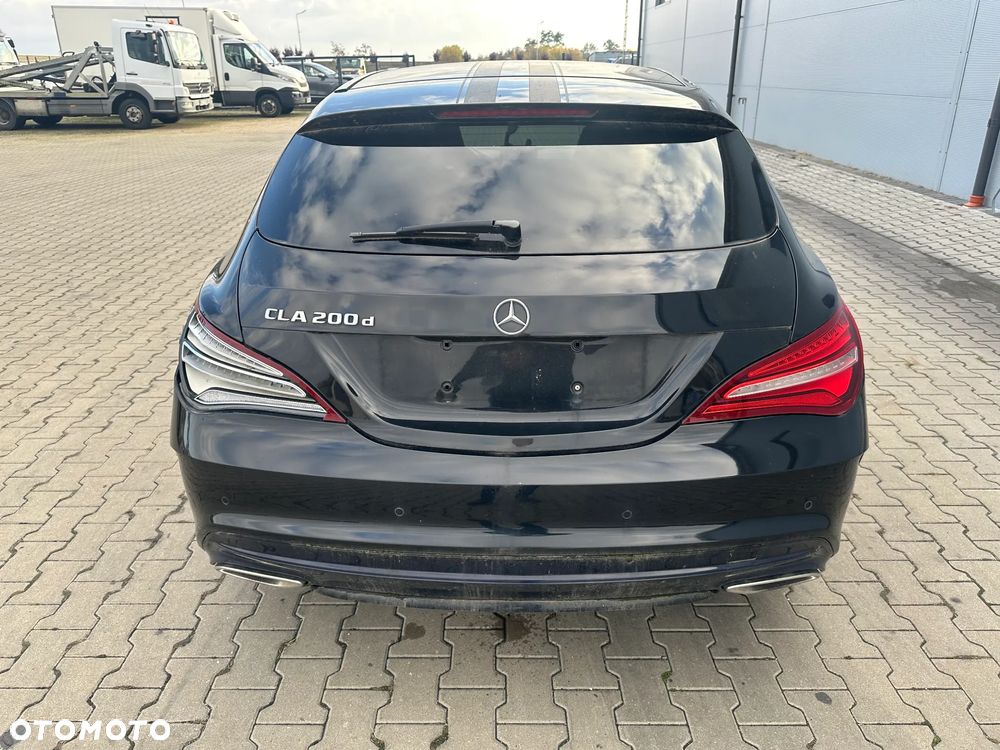 Mercedes-Benz CLA 200 d 4-Matic - 4