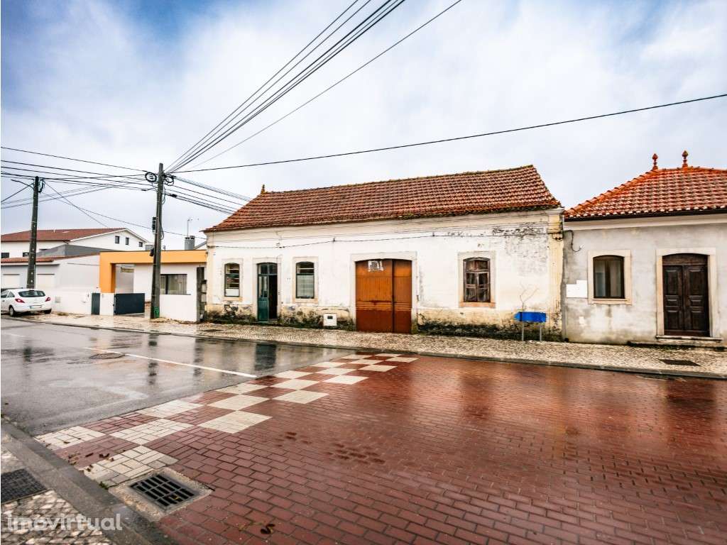 Moradia T2 por recuperar - Grande imagem: 3/17