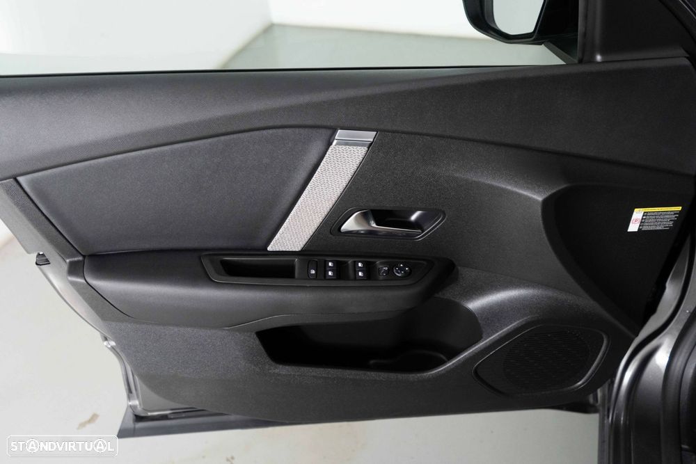 Citroën C4 X 1.2 PureTech Shine Pack EAT8 - 17