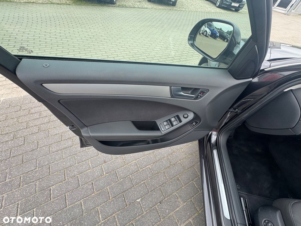 Audi A4 1.8 TFSI Ambiente - 12