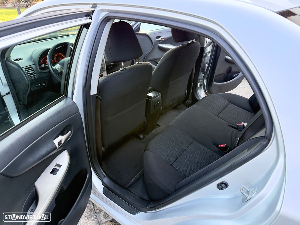 Toyota Corolla 1.4 D-4D - 42