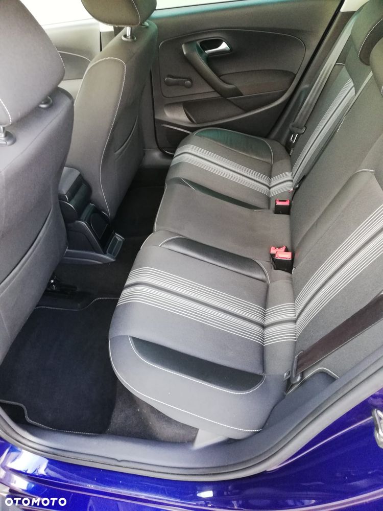 Volkswagen Polo 1.2 TSI MATCH - 35