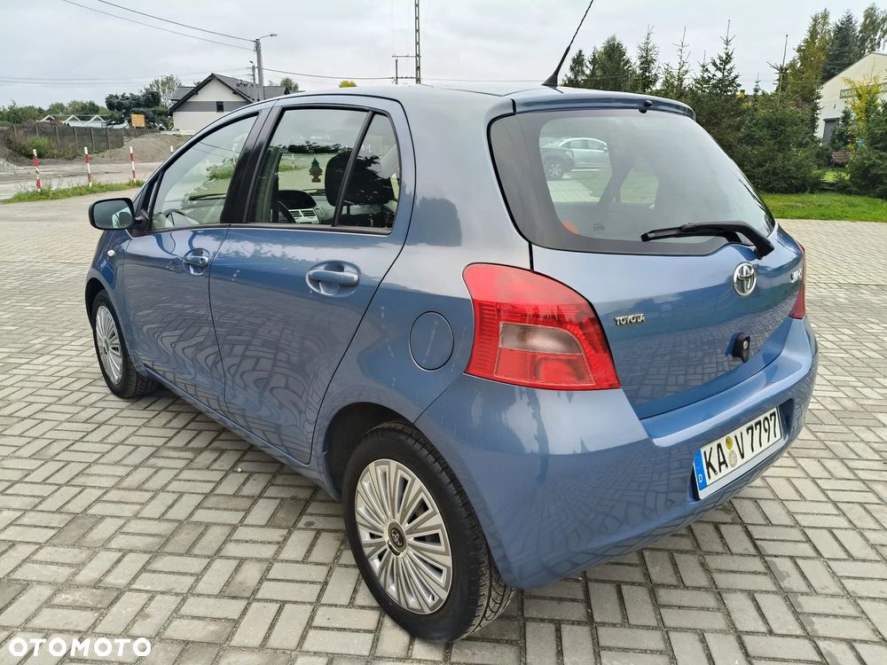 Toyota Yaris - 2