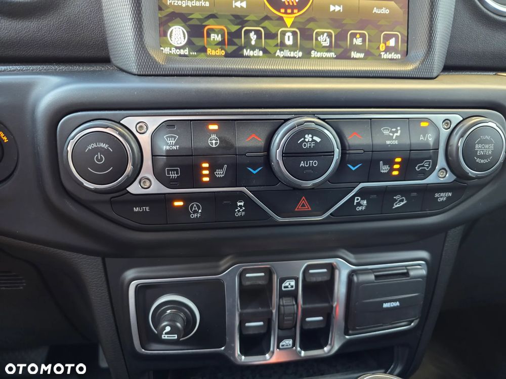 Jeep Wrangler Unlimited 2.2 CRD Sahara - 33