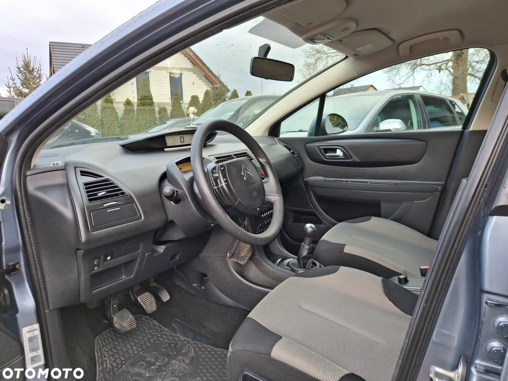 Citroën C4 1.4 16V Advance - 20