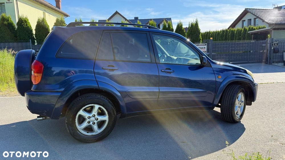 Toyota RAV4 2.0 VVT-i 4x4 - 28
