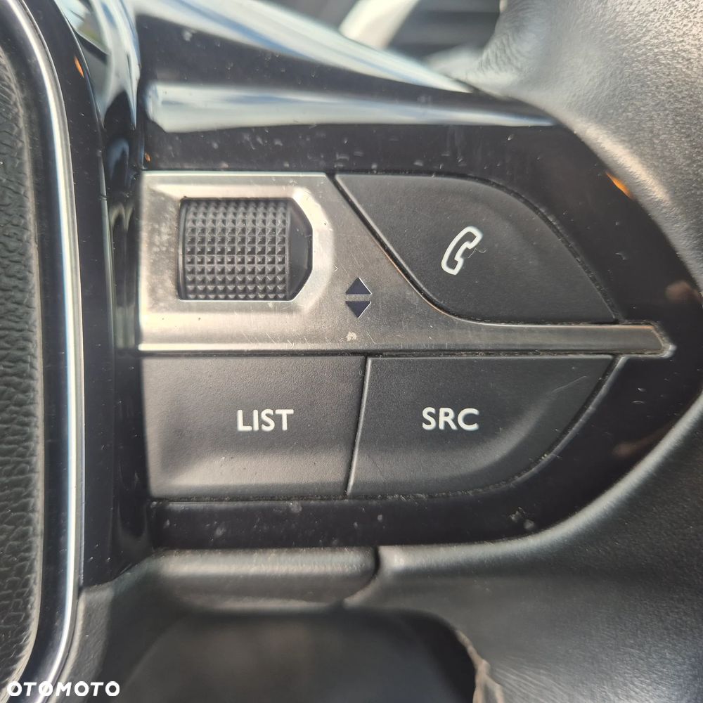 Peugeot 3008 PureTech 130 Stop & Start GPF Allure - 19