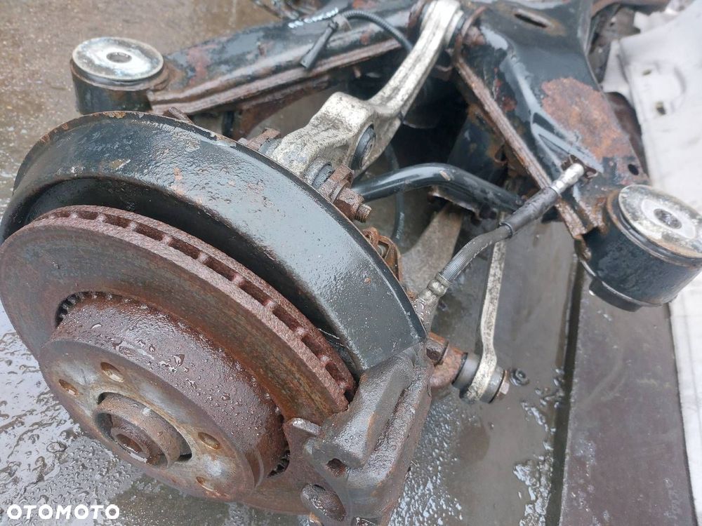 BELKA OŚ KOMPLETNE ZAWIESZENIE TYŁ AUDI A8 D2 4.2 V8 - 6