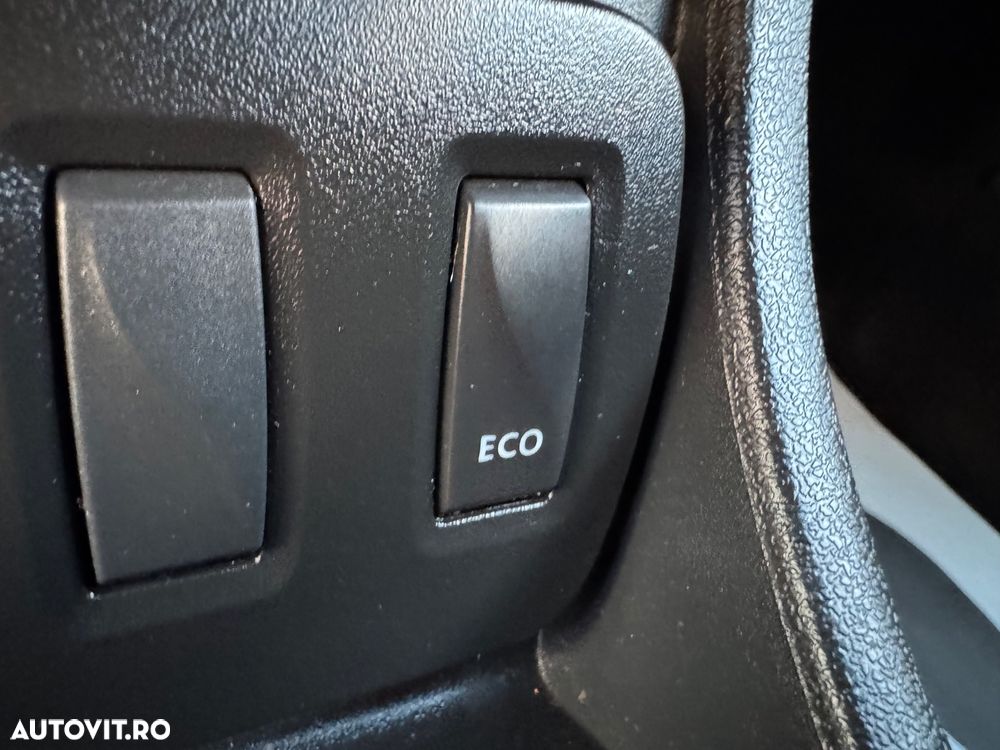 Dacia Duster 1.6 16V 105 4x2 Laureate - 20
