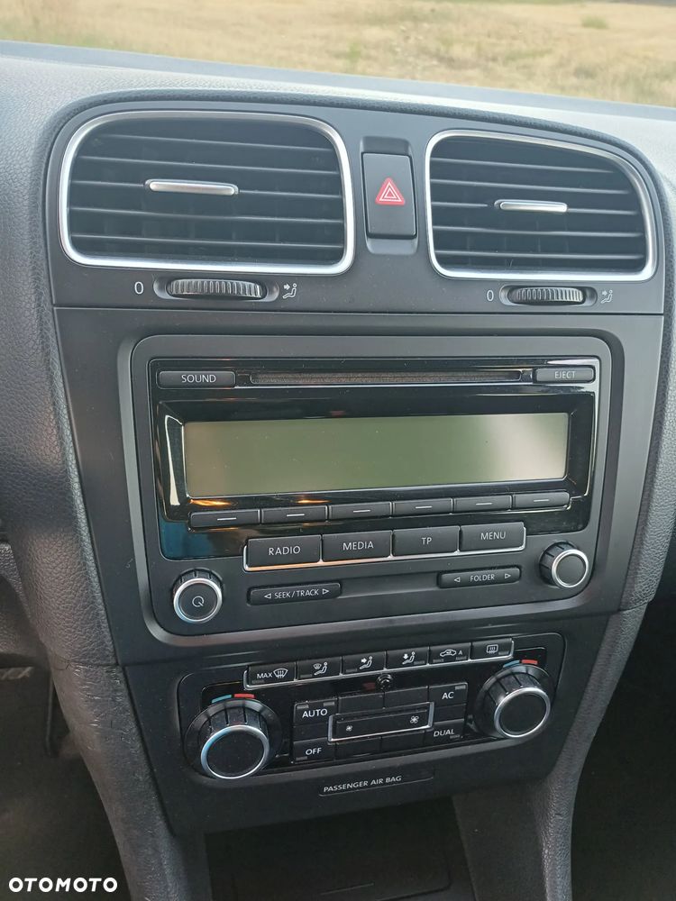 Volkswagen Golf 2.0 TDI DPF Comfortline - 11