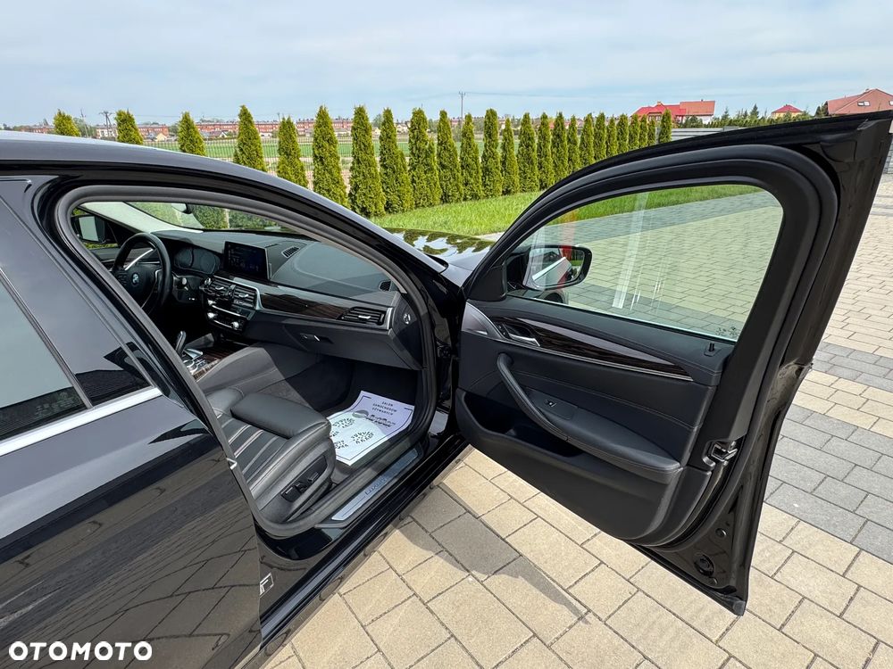 BMW Seria 5 520d xDrive Luxury Line - 35
