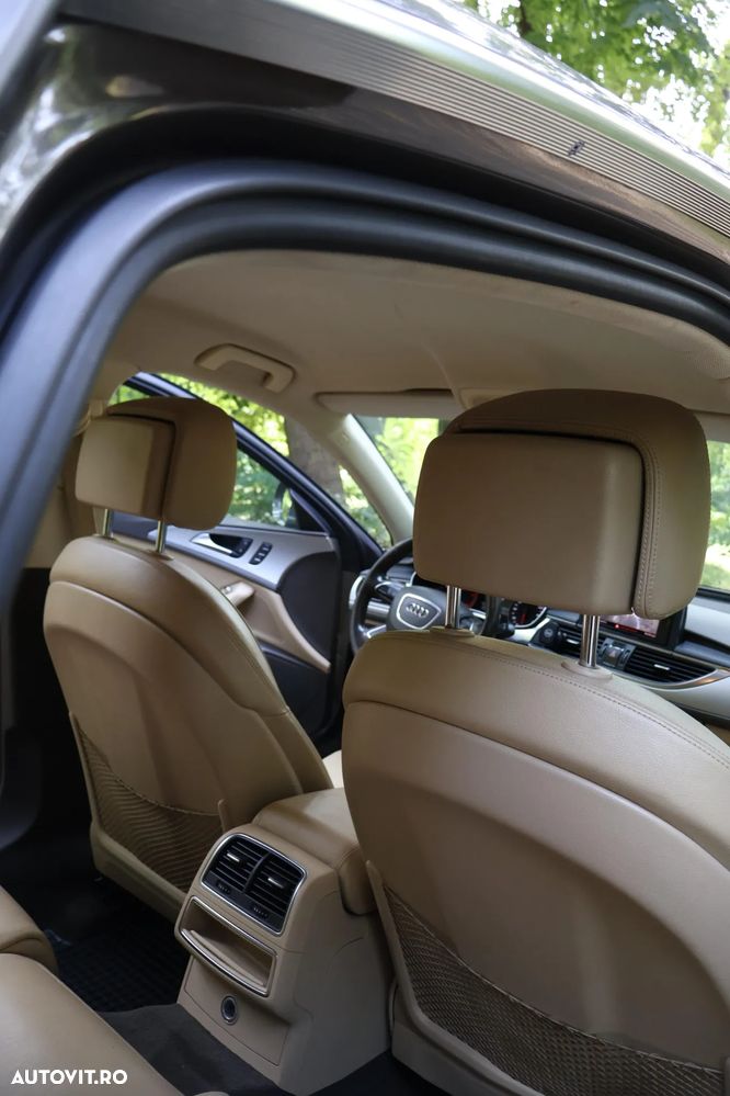 Audi A6 Avant 2.0 TDI Ultra S tronic - 11