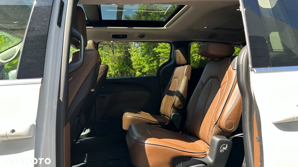 Chrysler Pacifica - 19