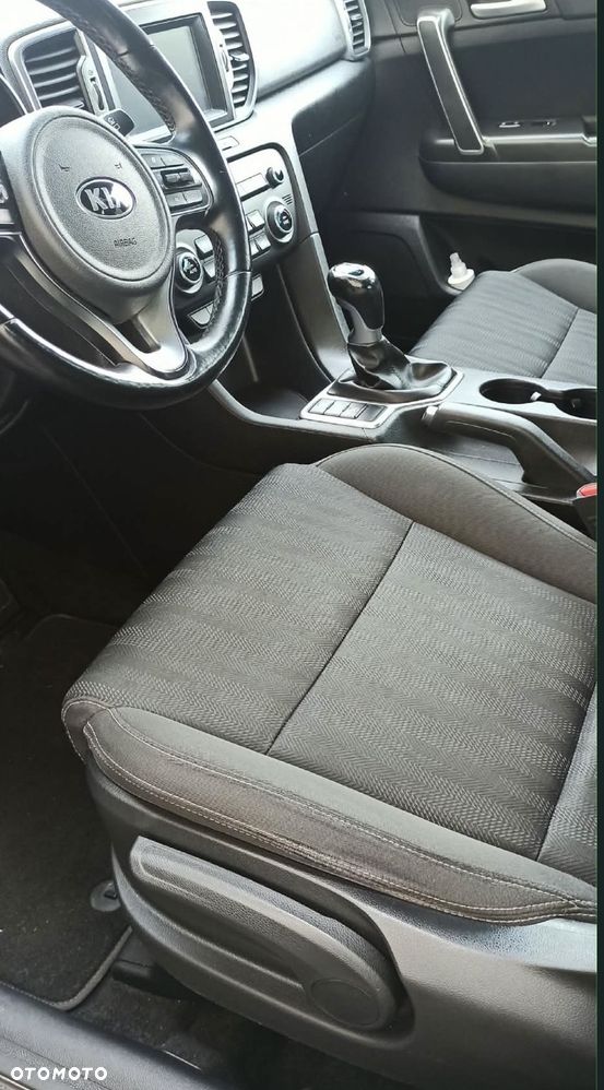 Kia Sportage 1.6 GDI 2WD Black Edition - 4