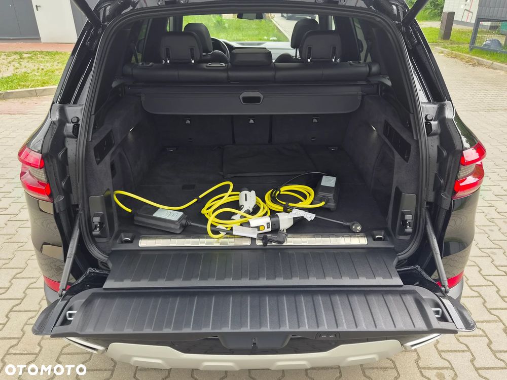 BMW X5 xDrive45e - 12