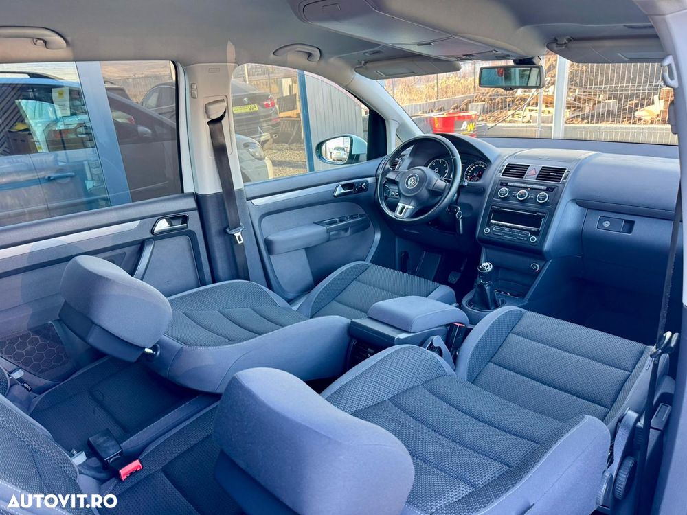 Volkswagen Touran 1.6 TDI DPF BlueMotion Technology Comfortline - 21