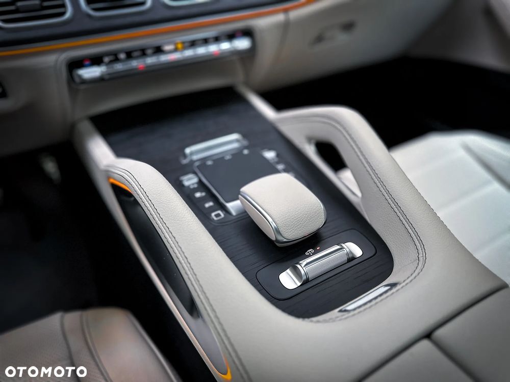 Mercedes-Benz GLS 450 d 4Matic 9G-TRONIC AMG Line Advanced Plus - 24