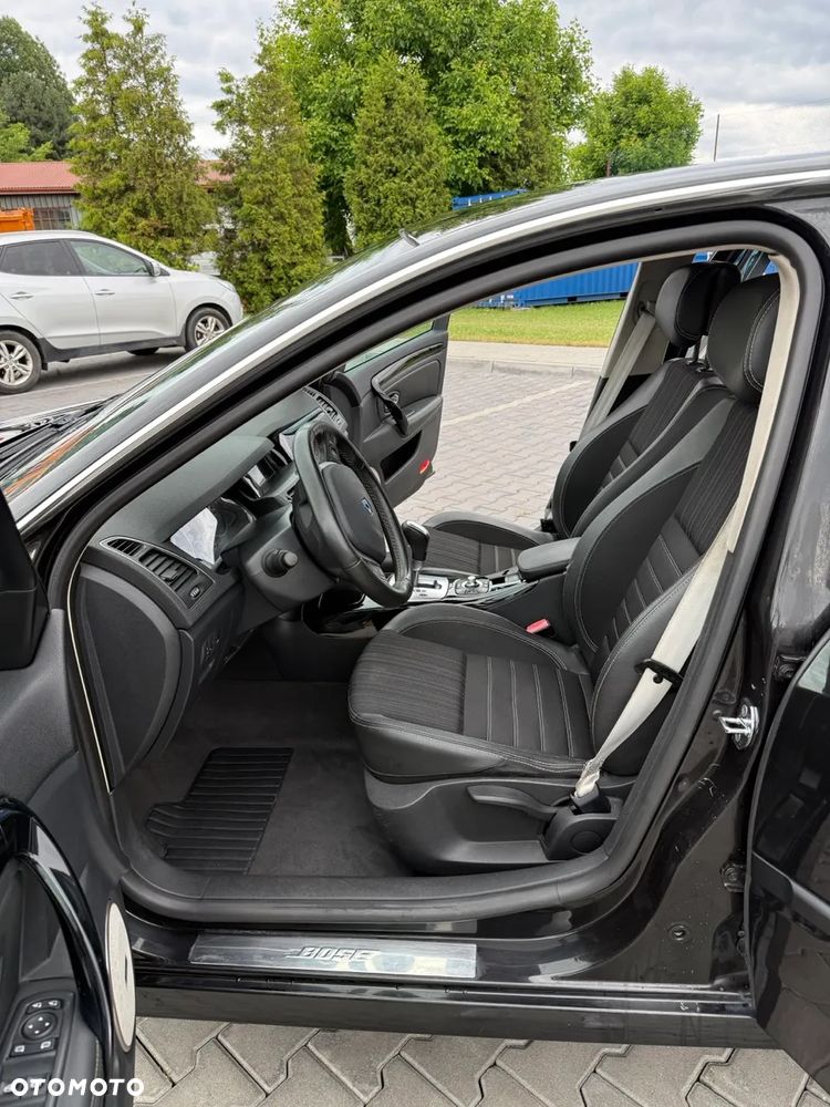 Renault Laguna dCi 110 FAP EDC Bose Edition - 8