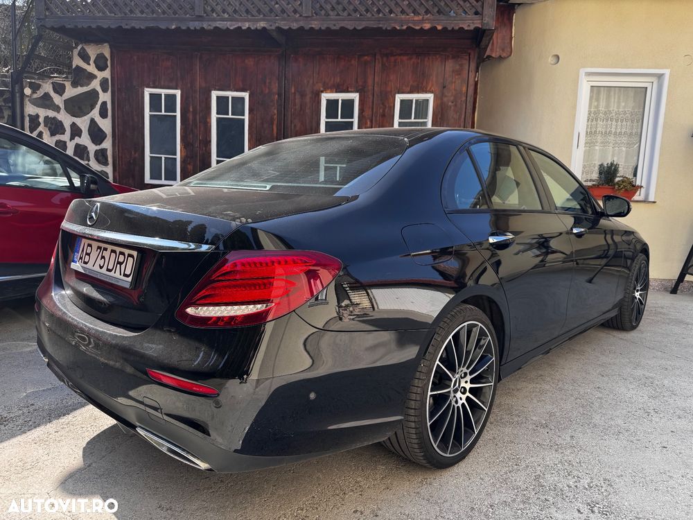Mercedes-Benz E 350 d 4Matic 9G-TRONIC AMG Line - 8