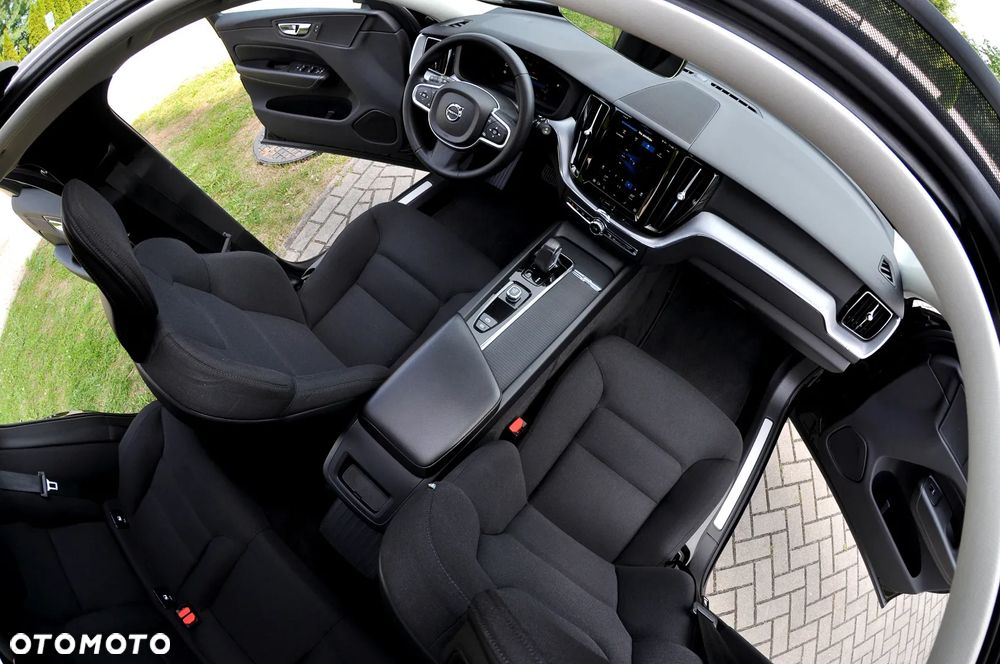 Volvo XC 60 T6 AWD Plug-In Hybrid Inscription - 18