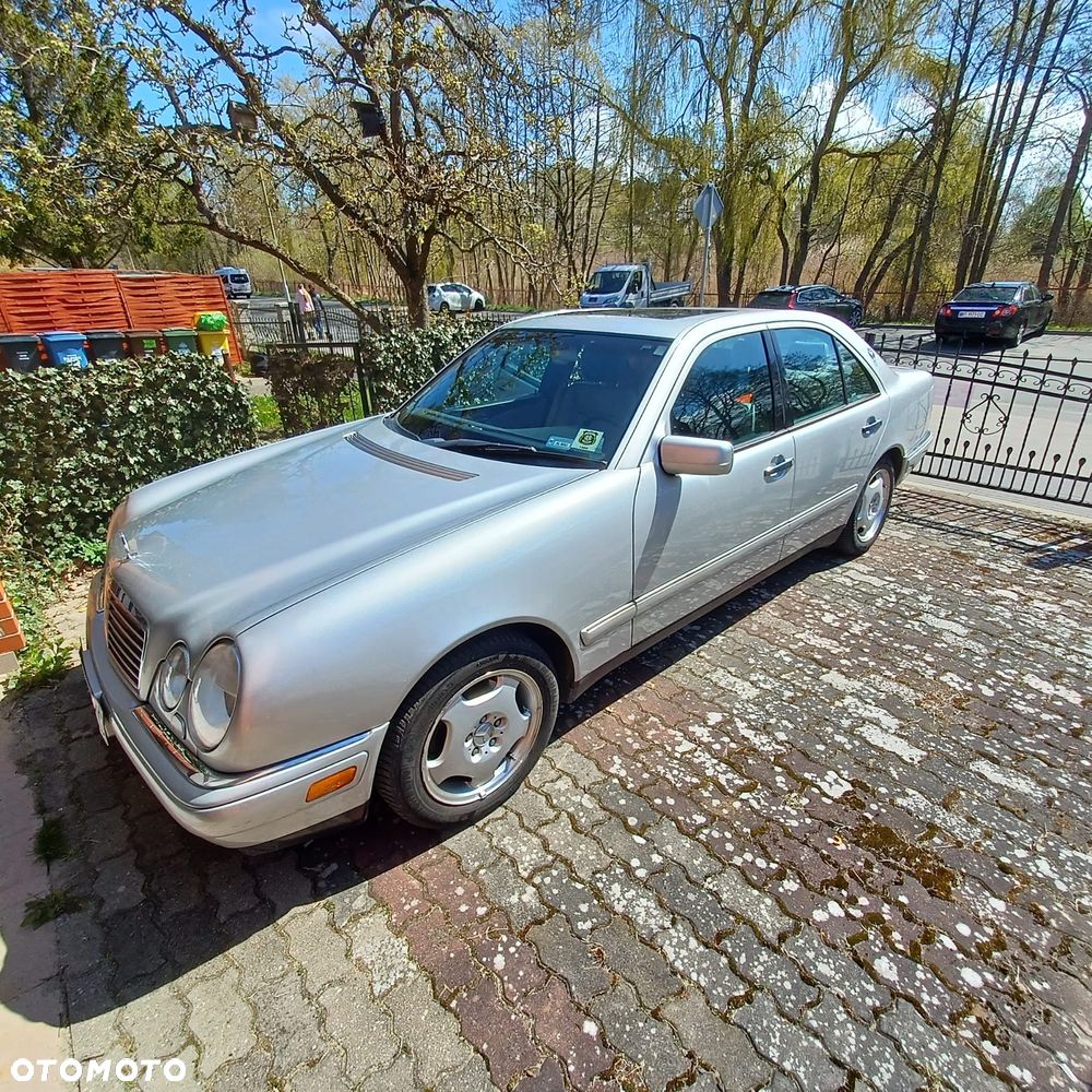 Mercedes-Benz Klasa E 420 - 10