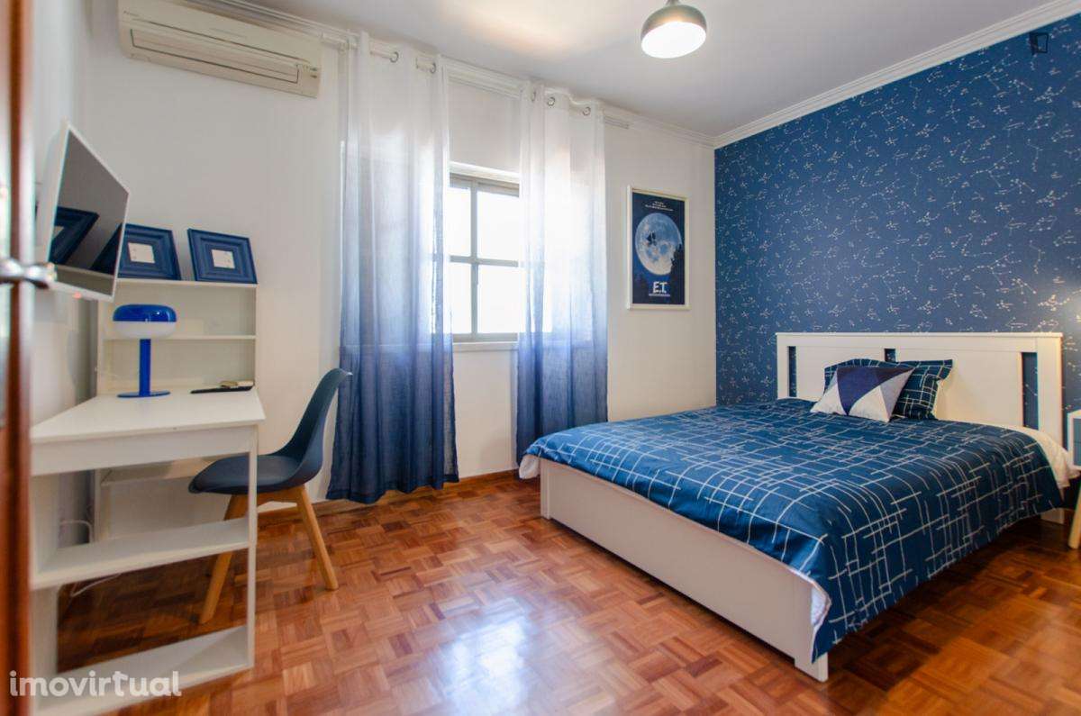Quarto - localizado em Oeiras Lisbon - Grande imagem: 3/20