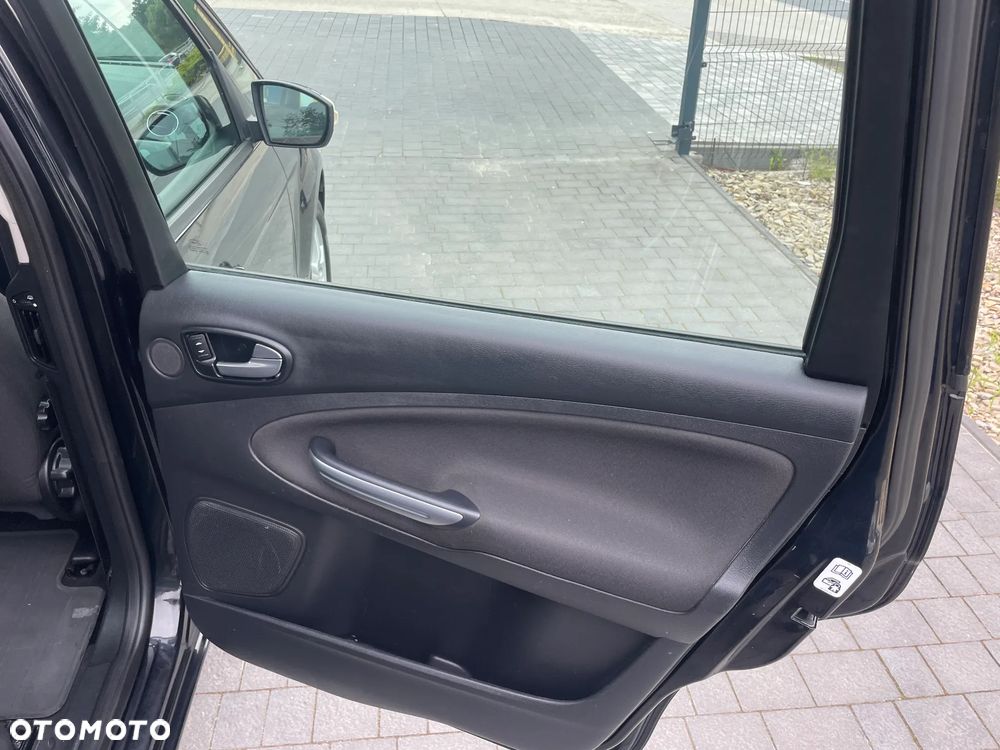 Ford Galaxy 2.0 Business Edition - 22