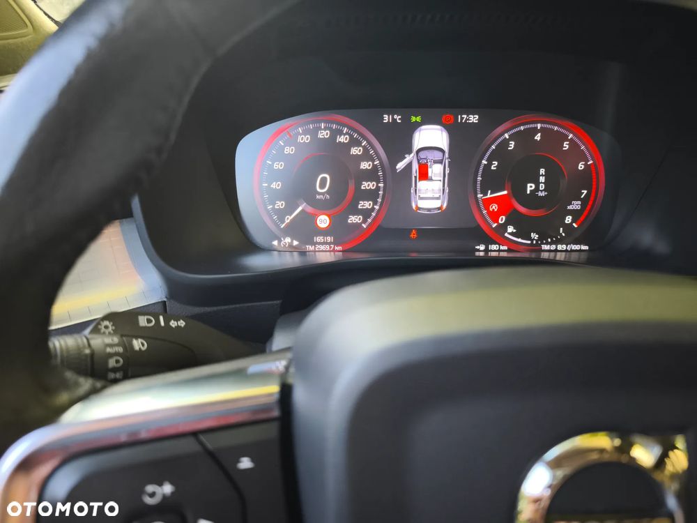 Volvo XC 40 T3 Momentum Pro - 18