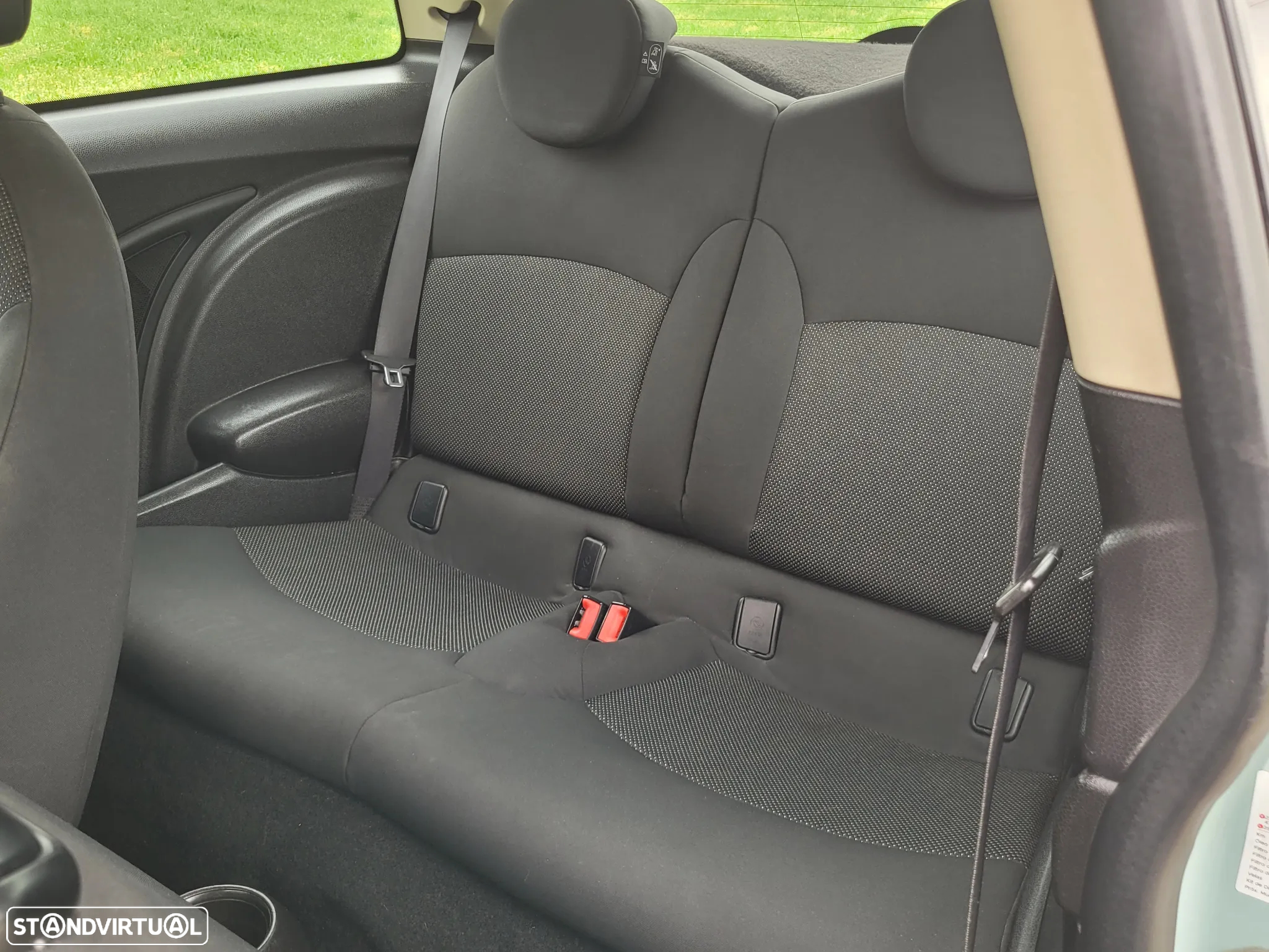 MINI 3 Portas One D - 22