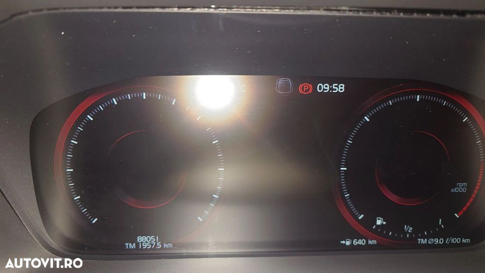 Volvo XC 90 D5 AWD Momentum - 11
