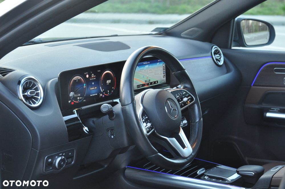 Mercedes-Benz GLA 200 Business Edition - 11