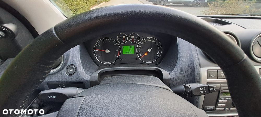 Ford Fiesta - 17