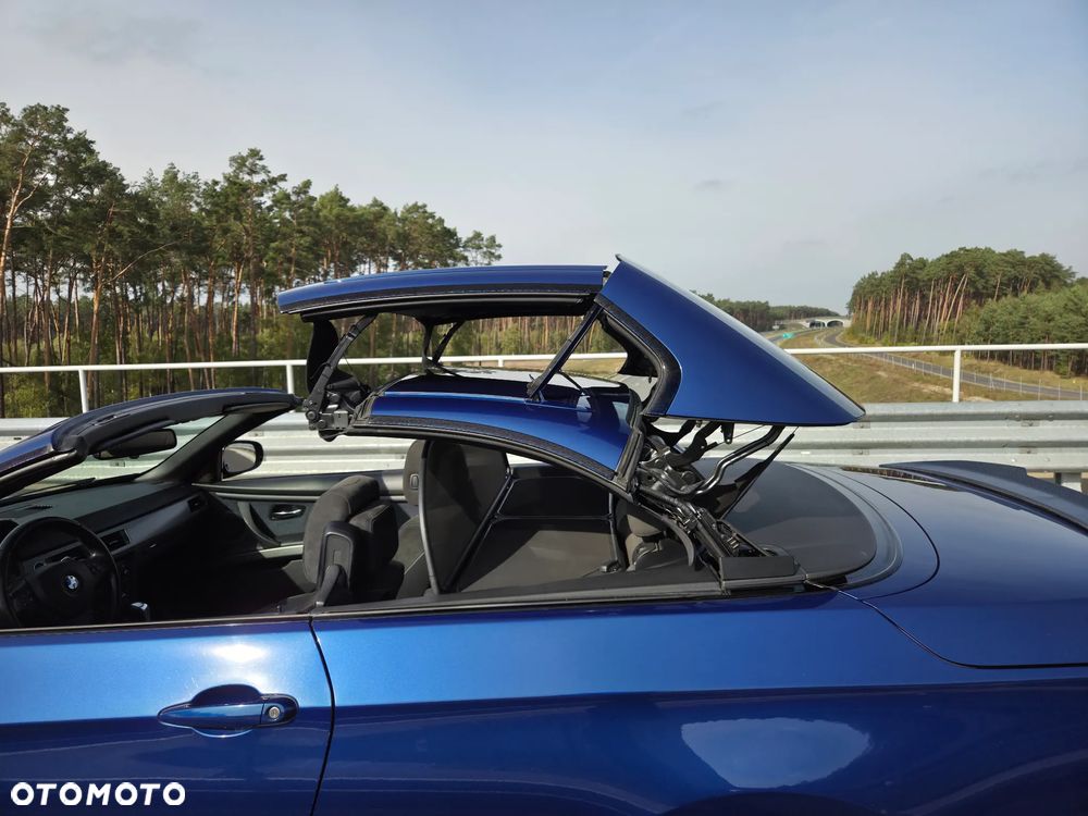 BMW Seria 3 320d DPF Cabrio M Sport Edition - 17