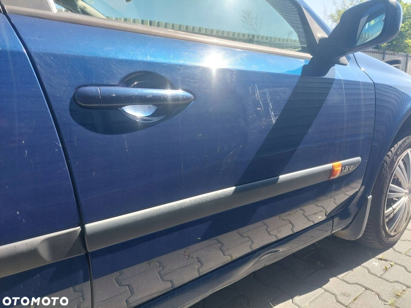 DRZWI KOMPLETNE PRAWY PRZÓD RENAULT LAGUNA II E2 - 11