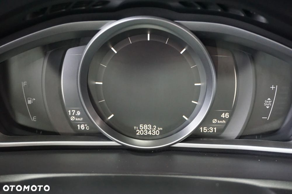 Volvo V40 D2 RDesign - 29