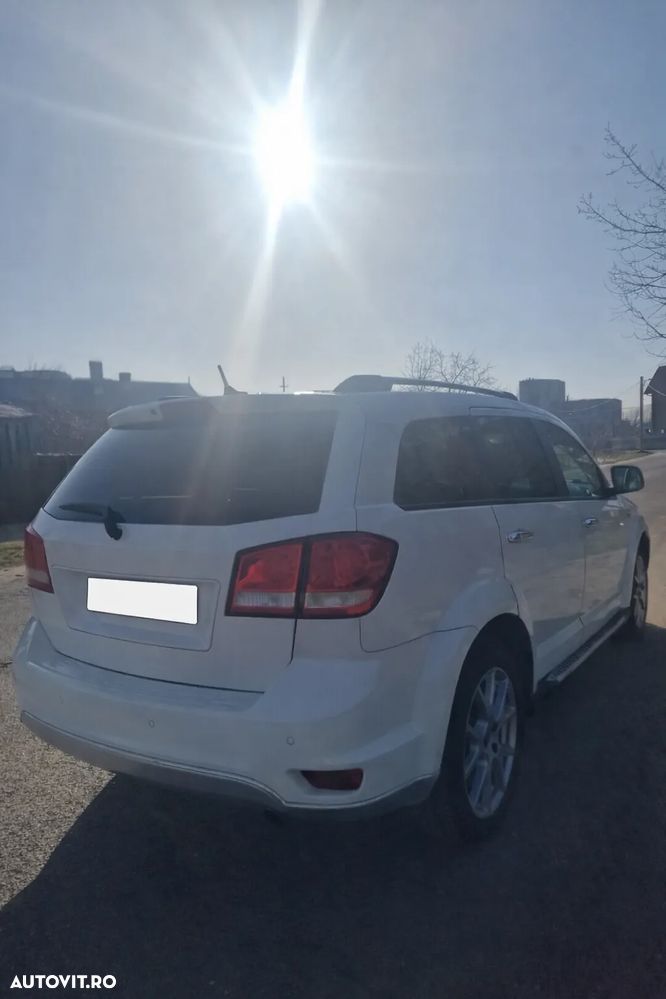 Fiat Freemont 2.0 Mjet AT AWD Lounge - 4