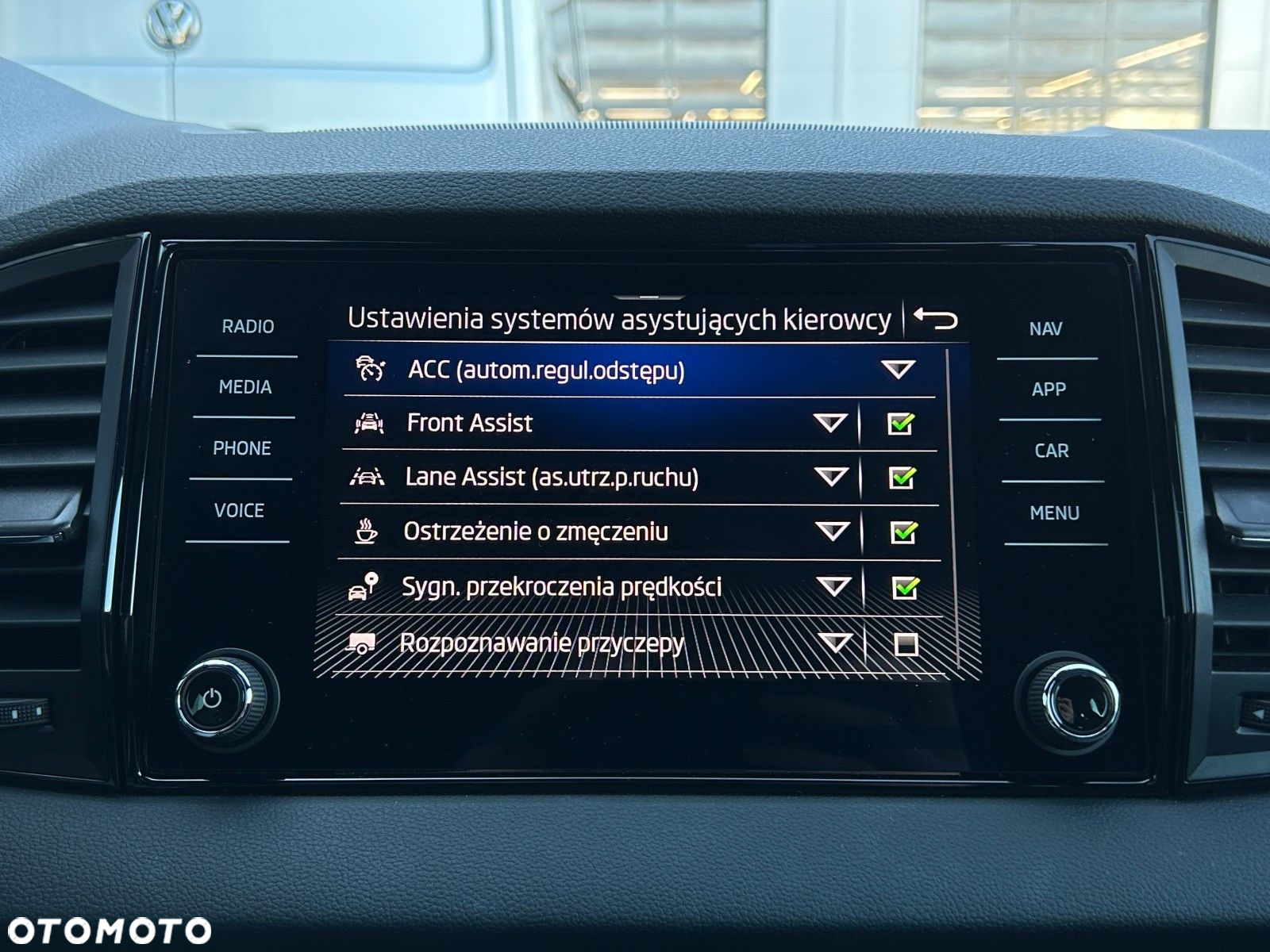 Skoda Karoq 1.5 TSI ACT Sportline DSG - 30