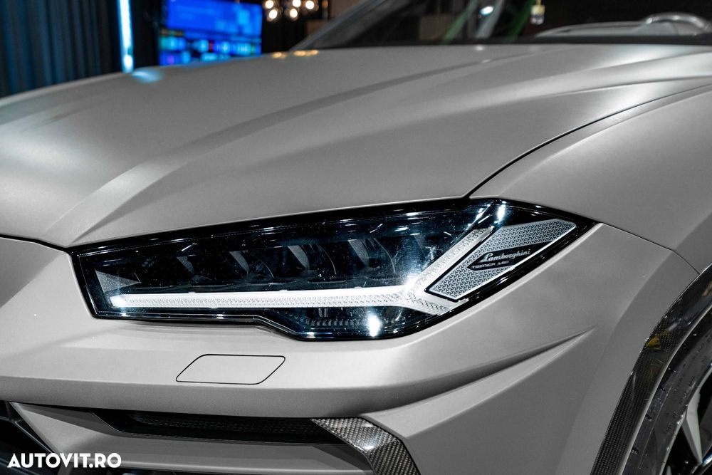 Lamborghini URUS - 13