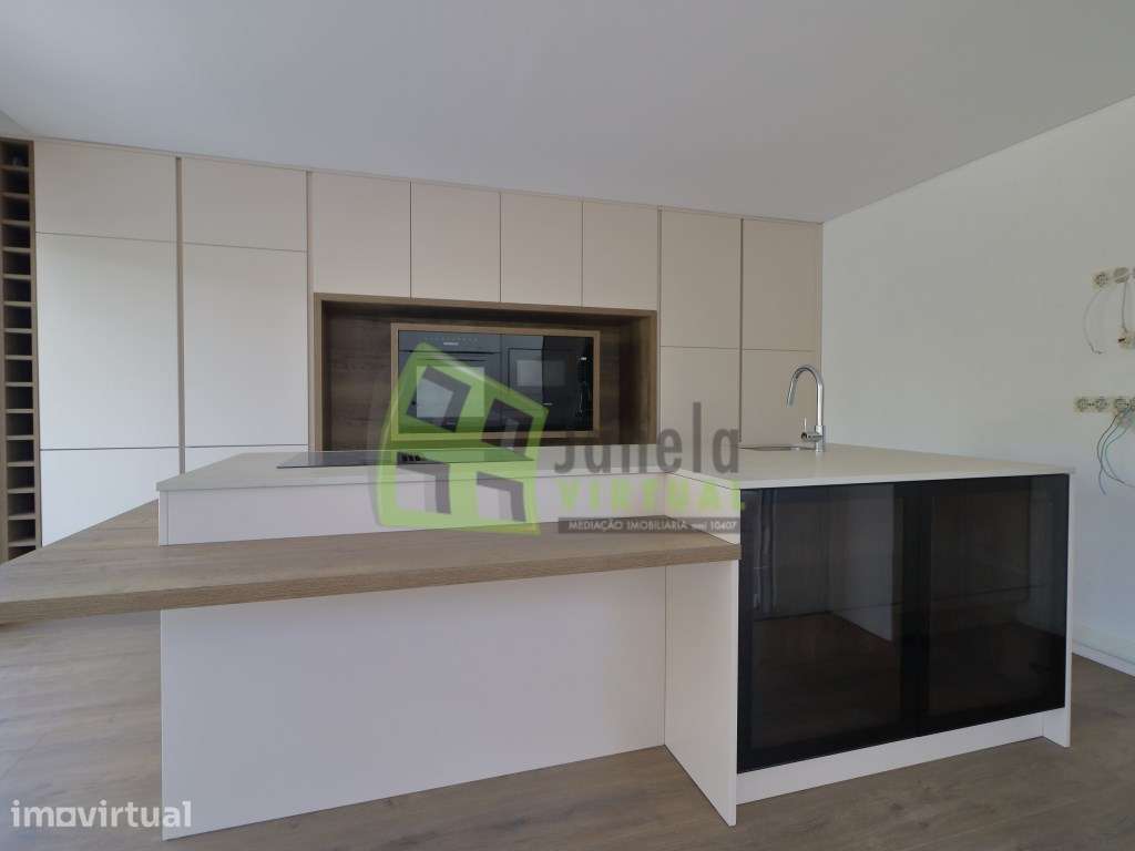 Moradia Isolada T3 de Luxo em Marisol - Elegância, Conforto e Exclu... - Grande imagem: 2/43